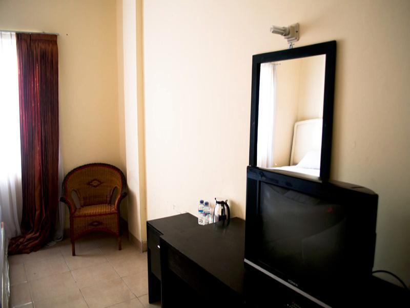 King Hotel Wates  Экстерьер фото